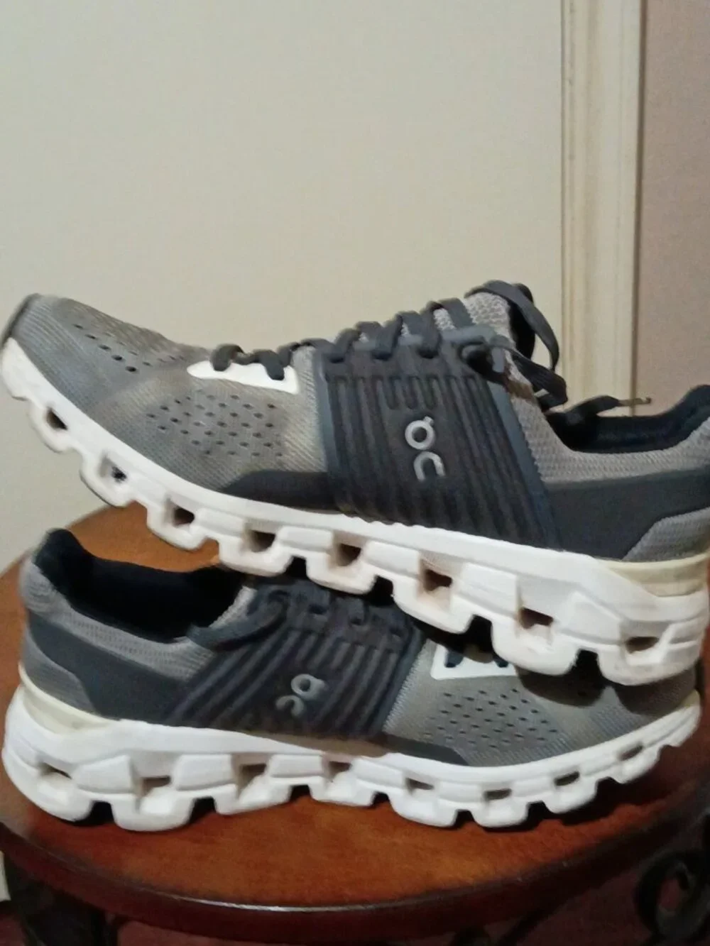 On Cloudswift 41.98922 Alloy/Eclipse Running Shoes Sneakers Women's Size 7.5